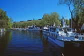 Vy över båtar i hamnen på båtens dag, 1997
