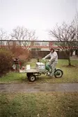 ÖBO-personal på flakmoped i Vivalla, 1991