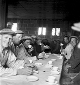 Arbetare vid byggnation av Stjärnhusen, 1948-06-03