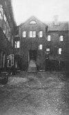 Gårdsinteriör från Kyrkogatan 2, 1890-1905