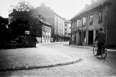 Drottninggatan söderut från Näbbgränd, 1950-1956