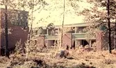Tvåvåningshus i Brickebacken, 1975