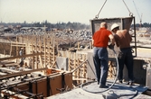 Arbete med cementfyllning i Brickebacken, 1968