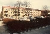 Hyreshus vid Norrgatan från Markgatan mot sydöst, 1980