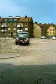 Lastbil på rivningstomt på Ringgatan, 1970-tal