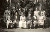 Grupp vid sommarhemmet Solhagen, 1930-tal
