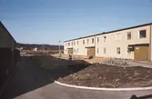 Lekplats mellan hyreshus i Garphyttan, 1970