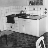 Omodernt kök i hyreshus, 1970-tal
