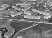 Flygbild över byggnation av Tybble bostadsområde, 1958