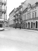 Kyrkogårdsgatan mot söder från Näbbtorget, 1955