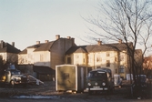 lastbil vid rivningshus i hörnet Ånäsgatan och Karlslundsgatan , 1975