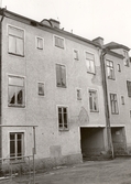 Lägenheter mot innergård på Tegelgatan 3, 1970-tal