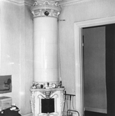 Kakelugn i sovrum i hyreshus på Södra Sofiagatan 26, 1970-tal