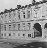 Hyreshus med inkörsport på Fabriksgatan 38, 1970-tal