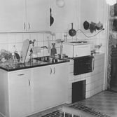 Kök med 2 olika spisar på Grubbensgatan 19, 1970-tal