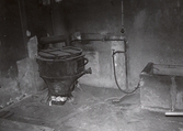 Vedugn i källare på Hertig Karls allé 10, 1970-tal