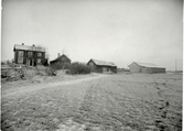Munktorp sn.
Mangård och stall i Sörby. 1926.
