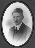Gustaf Larsson, elev vid Örebro Tekniska Elementarskola, 1921-06-07