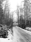 Isig väg till gård i Ättinge i Hovsta, 1970-tal