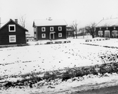 Gård med uthus i Förlunda i Hovsta, 1970-tal