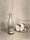 Läskflaska och kopp, 1950-tal