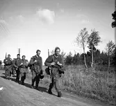 Soldater från Hälsinge Regemente, I 14, ute på marshering