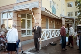 Ola Ström invigningstalar vid äldreboendet i Västhaga, 1990-tal