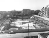 Byggnation av Krämaren schakt mot söder från Våghustorget, 1960-03-11