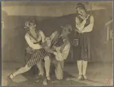 Rollporträtt av Irma Calson, Jean Börlin och Inger Friis i dansnumret 