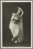 Rollporträtt av Helga Dahl i dansnumret 