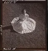 1708 N Mölnlycke väverier, mode; Stadshusträdgården, Stockholm; Mode för Mölnlycke