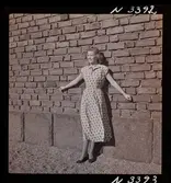 1708 N Mölnlycke väverier, mode; Stadshusträdgården, Stockholm; Mode för Mölnlycke