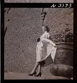 1708 N Mölnlycke väverier, mode; Stadshusträdgården, Stockholm; Mode för Mölnlycke