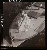 1708 N Mölnlycke väverier, mode; Stadshusträdgården, Stockholm; Mode för Mölnlycke