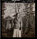 1708 N Mölnlycke väverier, mode; Stadshusträdgården, Stockholm; Mode för Mölnlycke