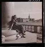 1708 N Mölnlycke väverier, mode; Stadshusträdgården, Stockholm; Mode för Mölnlycke