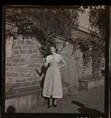 1708 N Mölnlycke väverier, mode; Stadshusträdgården, Stockholm; Mode för Mölnlycke