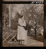 1708 N Mölnlycke väverier, mode; Stadshusträdgården, Stockholm; Mode för Mölnlycke