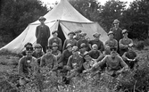 Rekryter från I3 framför militärtält, 1936