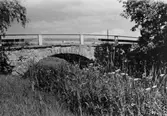 Bro vid Täby kyrka, 1949