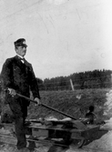 Banvakt i Lillån, ca 1905