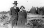Nils Erik Yxner och Greta Cecilia Johansson i Hovsta, 1920-tal