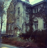 Entré från gatan till fastigheten Fridensberg på Sturegatan 7, 1970-tal