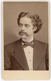 Porträtt på Tandläkare Elof Anders Ehrenfried Förberg, Stockholm. Född 1 december år 1851 i Norrköping, död 10 maj år 1923 i Stockholm.