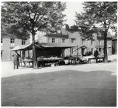 Västerås, Stora torget, (nu Bondtorget).
Torghandel, 1930-talet.