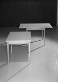 Två bord