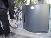 Användning av cykelpumpen på stortorget, 2005