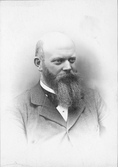 Porträtt av författaren, folklivsskildraren och läkaren August Bondeson 