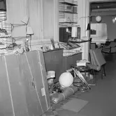 Möbelproduktion AB, försäljningslokal med bland annat lampor, hyllor och byråar