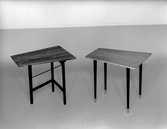 Två små bord